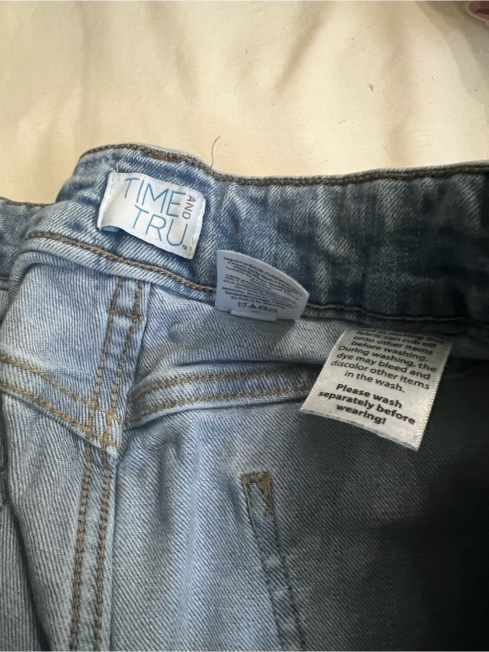 Time and Tru women’s Light Wash Denim Relaxed Jeans